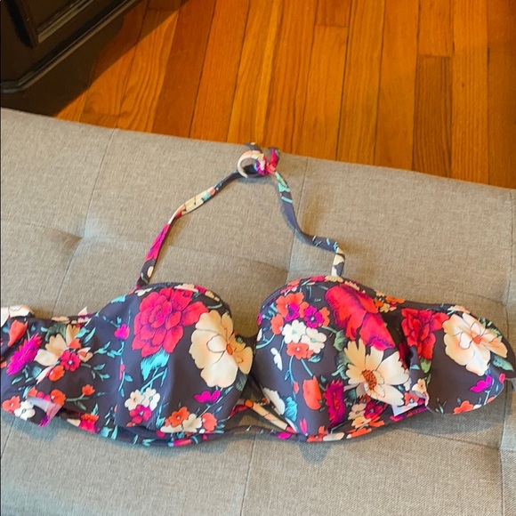 Bikini top - Picture 1 of 4